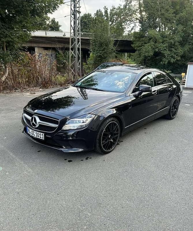 Schwarz Gebraucht 2015 Mercedes CLS350 Limousine | 20.500 € (Fairer Preis) - Bild 1/4