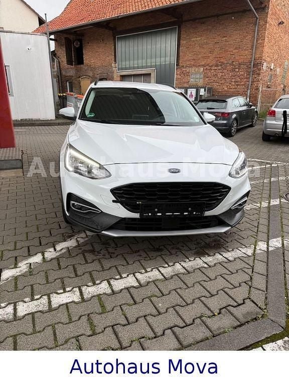 Usata Ford Focus Active 120 CV (88 kW) 2021 Bianco Berlina