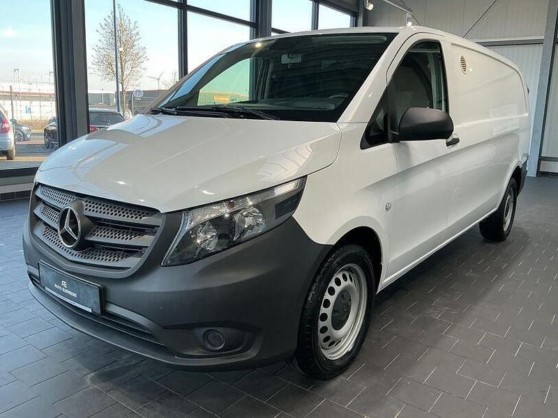 Second-hand Mercedes Vito 163 CP (119 kW) 2023 Alb Van