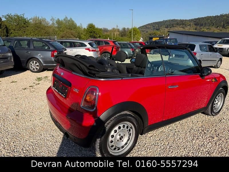 Käytetty Mini One Cabriolet 98 HP (72 kW) 2010 Punainen Avoauto