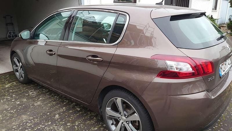 Bronze Gebraucht 2014 Peugeot 308 Active Limousine | 8.000 € (Guter Preis) - Bild 1/4