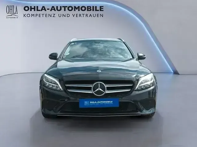 Gebraucht Mercedes C220 Avantgarde 194 PS (142 kW) 2018 Schwarz  unilack Kombi