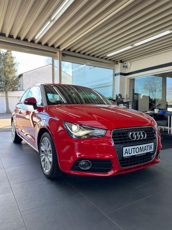 Gebraucht Audi A1 Ambition 122 PS (89 kW) 2014 Rot Kleinwagen
