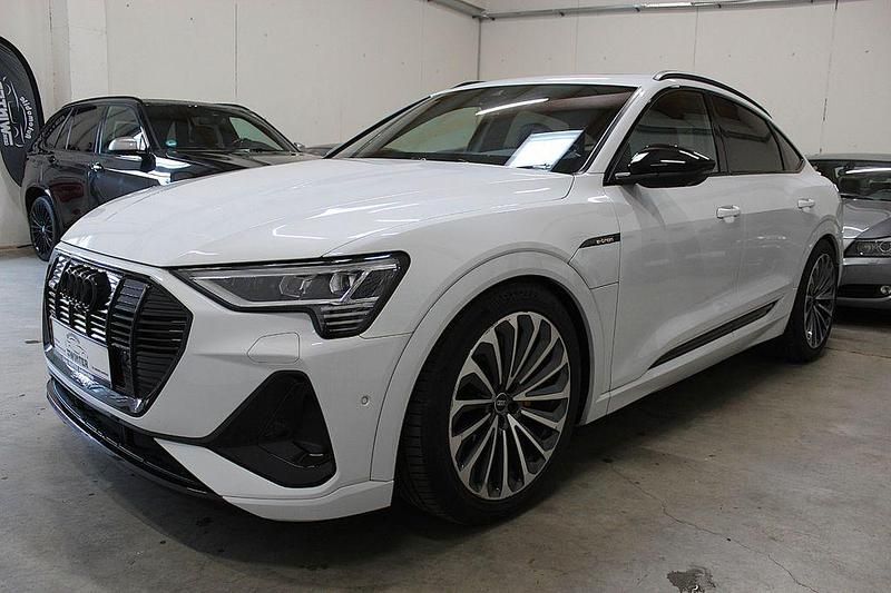 Gletscherweiss Gebraucht 2020 Audi e-tron Sportback S-Line SUV | 25.899 € (Guter Preis) - Bild 1/4