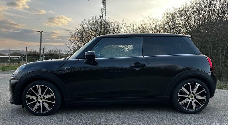 Gebraucht Mini Cooper SE 135 kW (184 PS) 2021 Schwarz Kleinwagen