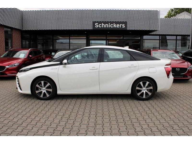Gebraucht Toyota Mirai Basis 182 PS (133 kW) 2018 Weiss Limousine