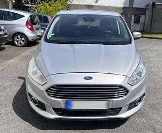 Silber Gebraucht 2016 Ford S-MAX S Van / Kleinbus | 7.500 € - Bild 1/4
