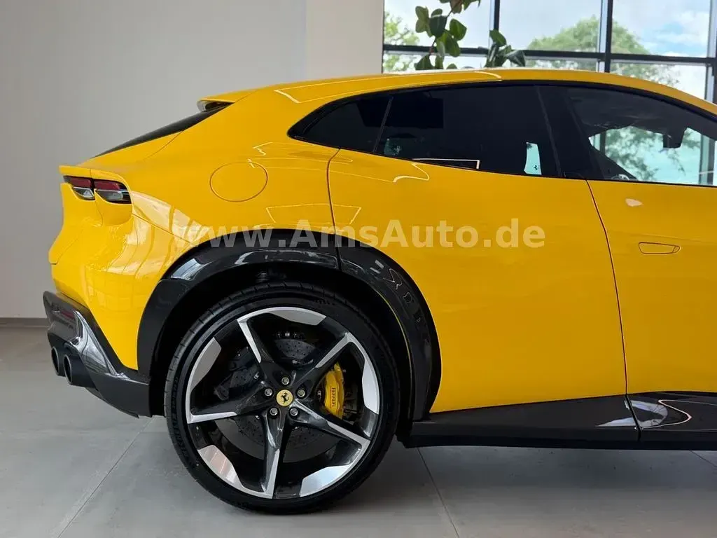 Neu Ferrari Purosangue 725 PS (533 kW) 2026 Gelb SUV