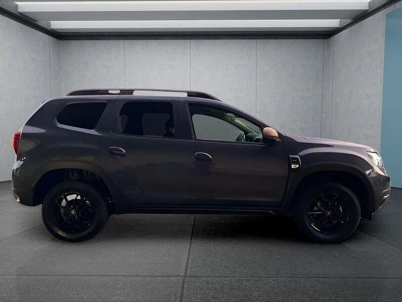 Gebraucht Dacia Duster Extreme 131 PS (96 kW) 2023 Grau SUV
