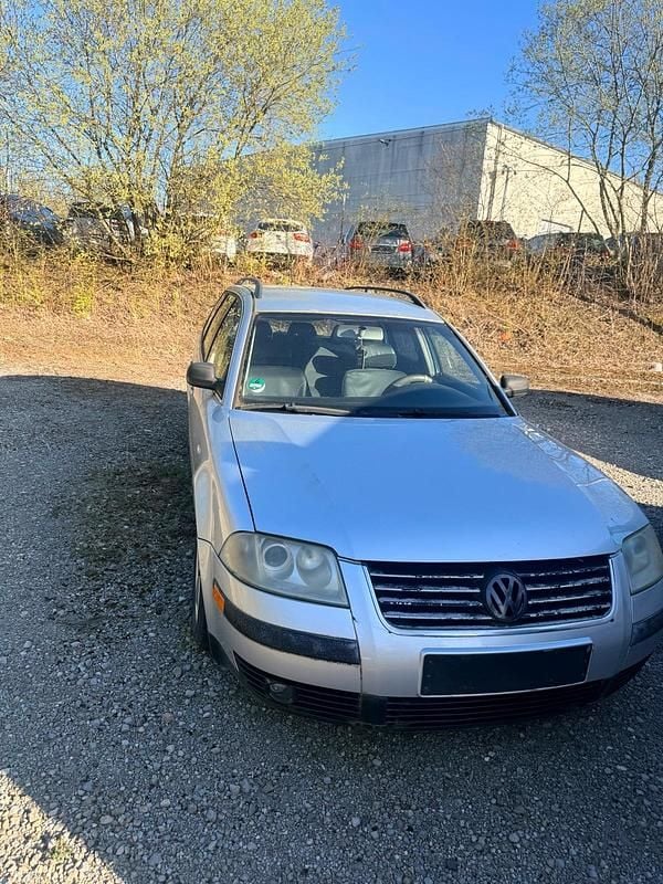 Gebraucht VW Passat 131 PS (96 kW) 2003 Silber Kombi