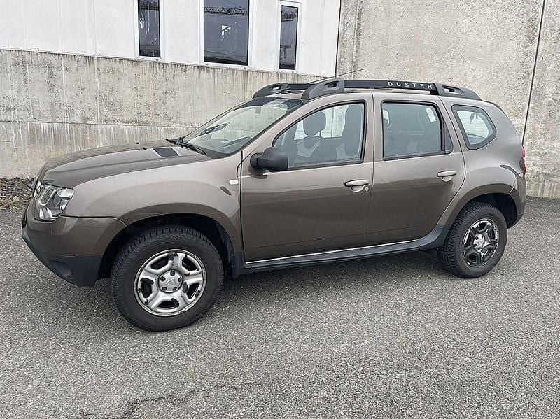 Usado Dacia Duster Lauréate 125 HP (91 kW) 2018 Castanho SUV