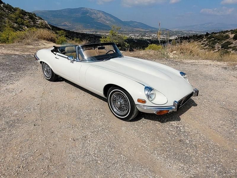 Weiß Gebraucht 1974 Jaguar E-Type S Cabrio | 95.000 € - Bild 1/4