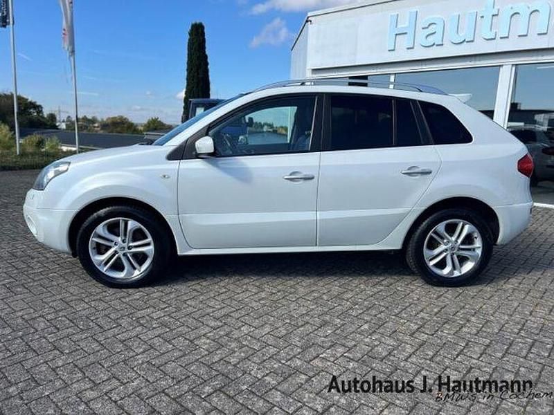 Gebraucht Renault Koleos Dynamique 150 PS (110 kW) 2011 Weiss SUV