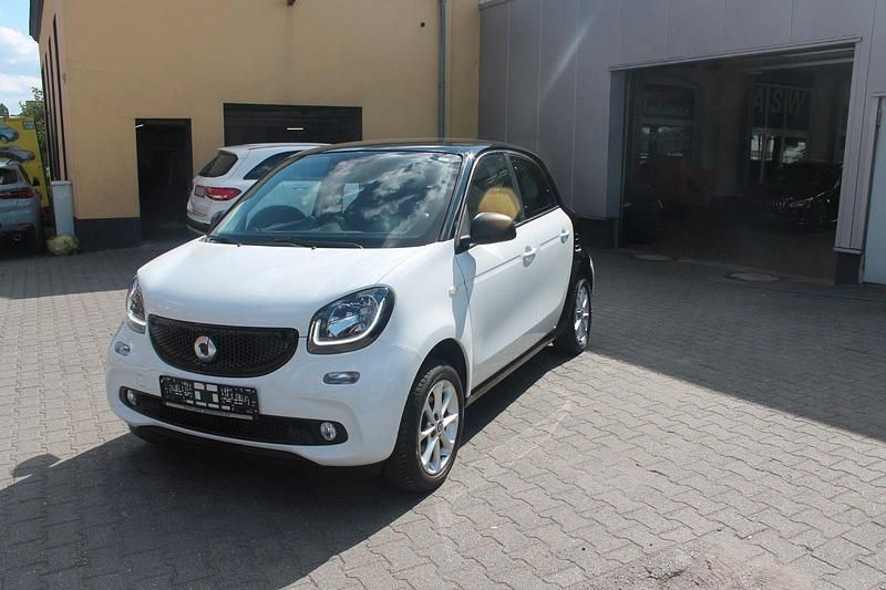 Weiß Gebraucht 2018 Smart ForFour Kleinwagen | 11.980 € (Fairer Preis) - Bild 1/4