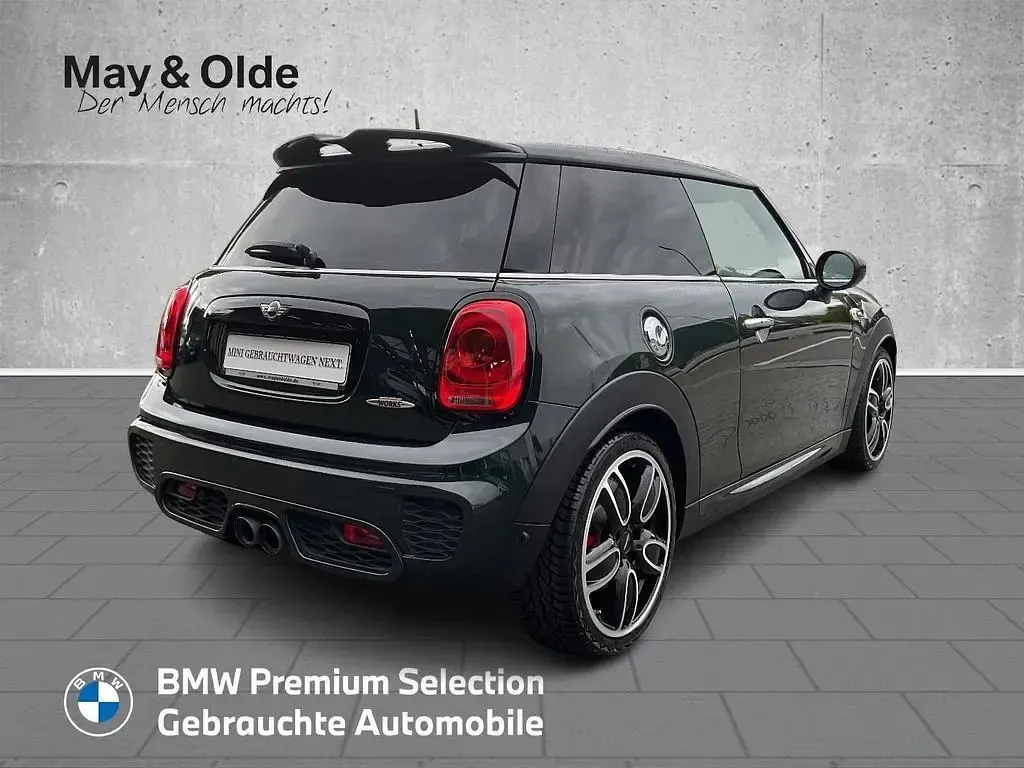 Gebraucht Mini John Cooper Works Chili 231 PS (169 kW) 2018 Gruen Kleinwagen