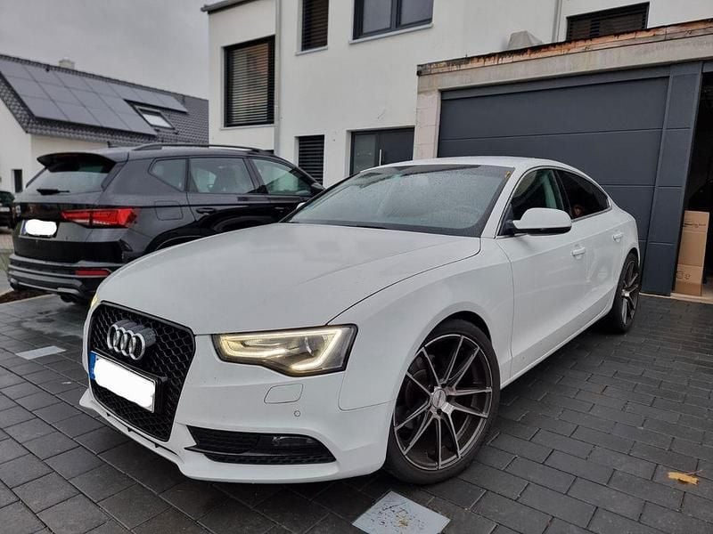 Weiß Gebraucht 2014 Audi A5 Sportback Comfort Limousine | 13.699 € (Fairer Preis) - Bild 1/4