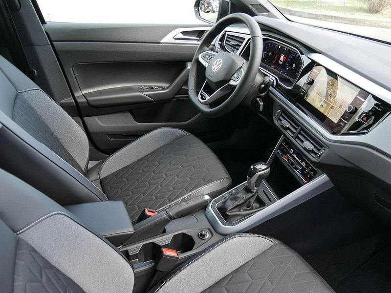 Neu VW Polo 95 PS (69 kW) 2025 Schwarz Limousine