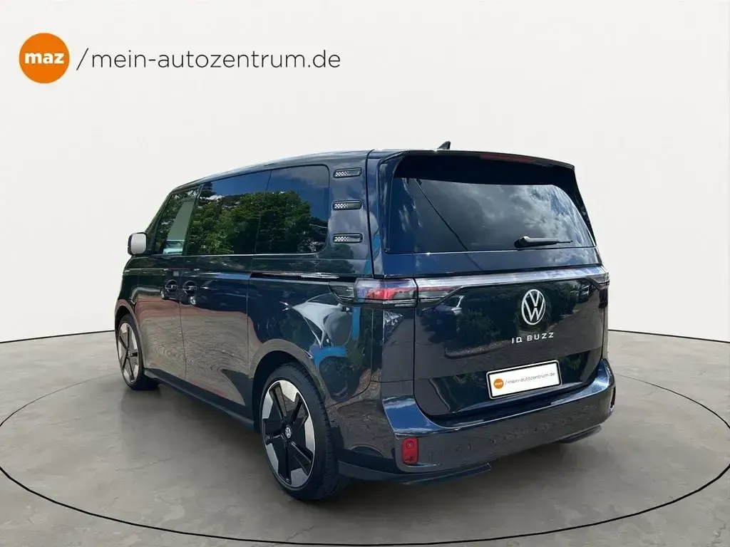 Gebraucht VW ID. Buzz Pro 150 kW (204 PS) 2023 Starlight blue metallic Van / Kleinbus