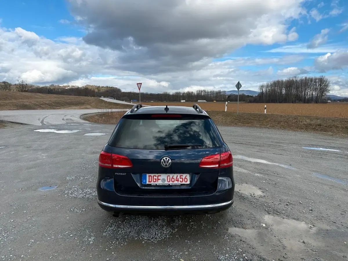 Gebraucht VW Passat 122 PS (89 kW) 2014 Blau Kombi