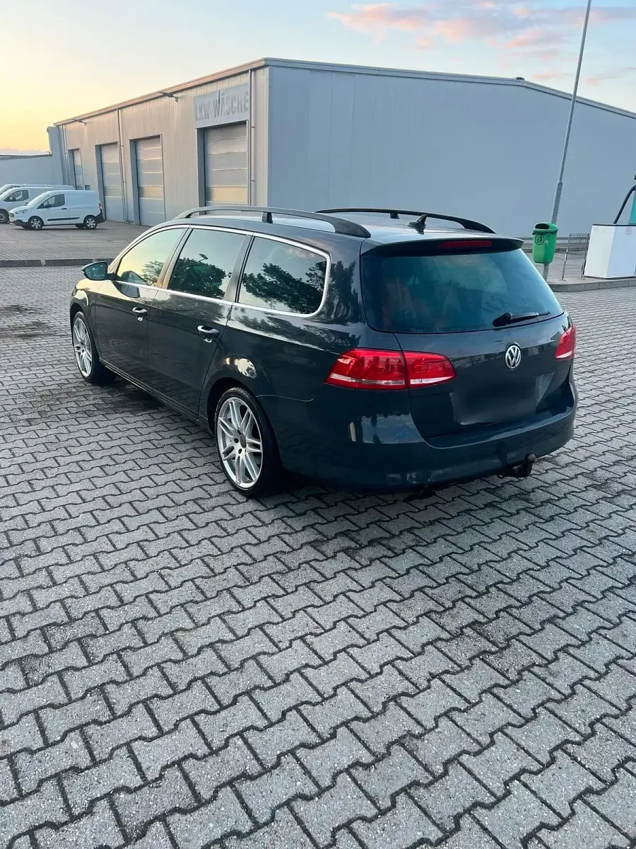 Gebraucht VW Passat 150 PS (110 kW) 2012 Grau Kombi