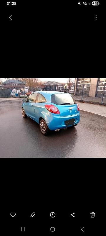 Second-hand Ford Ka 70 CP (51 kW) 2015 Albastru Hatchback