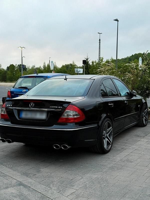 Gebraucht Mercedes E320 AMG 300 PS (220 kW) 2009 Schwarz Limousine