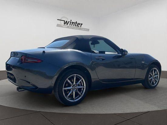 Neu Mazda MX5 Exclusive 132 PS (97 kW) 2025 Grau Cabrio