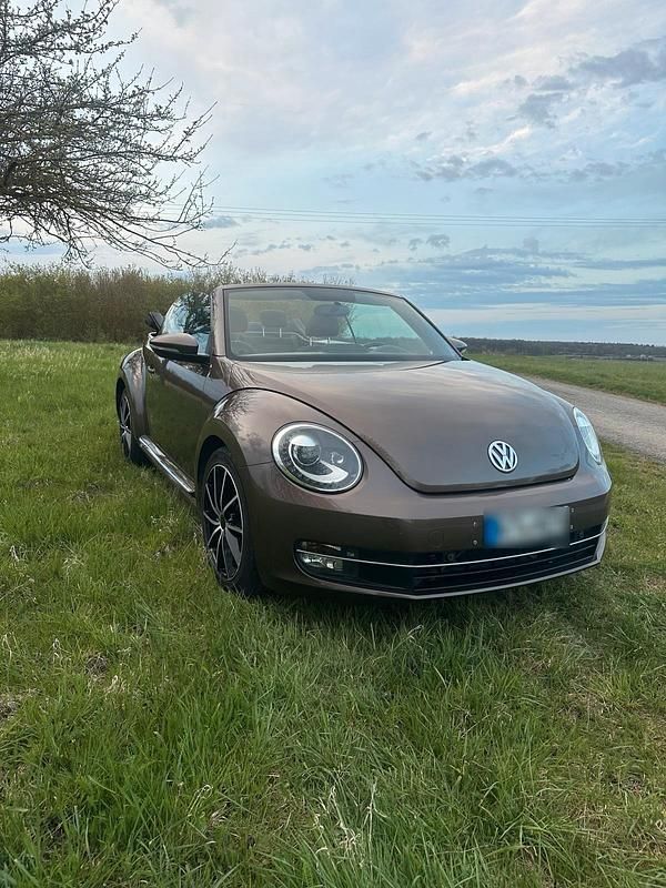 Usata VW Beetle 105 CV (77 kW) 2013 Marrone Utilitaria