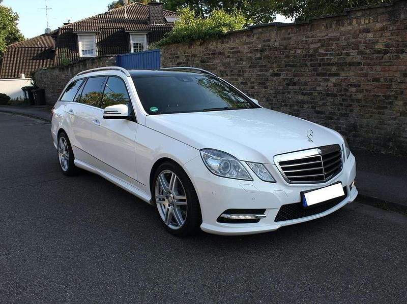 Gebraucht Mercedes E350 Avantgarde 265 PS (194 kW) 2012 Weiß Kombi
