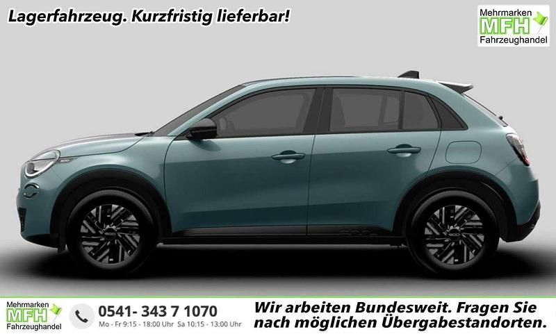 Neu Fiat 600 145 PS (106 kW) 2025 Aqua blau metallic SUV