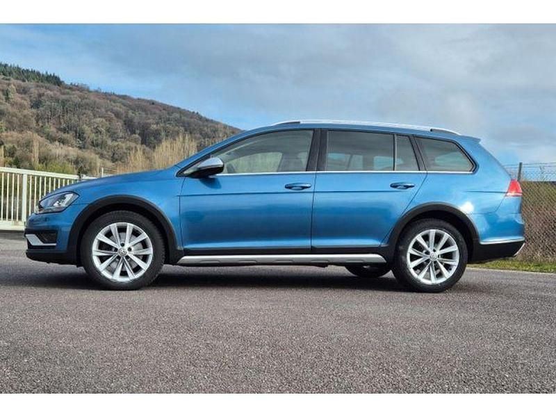 Gebraucht VW Golf Alltrack 184 PS (135 kW) 2016 Pacific blue (metallic) Kombi