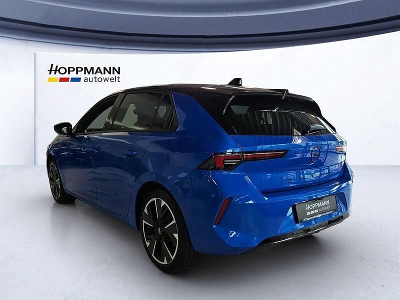 Gebraucht Opel Astra Ultimate 114 kW (156 PS) 2023 Blau/typ aussenverkleidung met Limousine