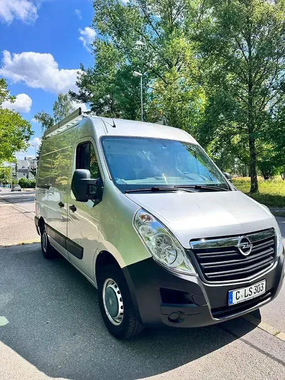 Gebraucht Opel Movano 101 PS (74 kW) 2011 Silber Van / Kleinbus