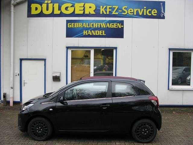 Gebraucht Peugeot 108 Active Top 69 PS (50 kW) 2016 Metallicschwarze lackierung Kleinwagen