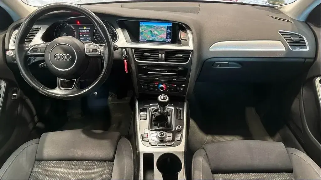 Gebraucht Audi A4 Sport 190 PS (139 kW) 2015 Schwarz Kombi