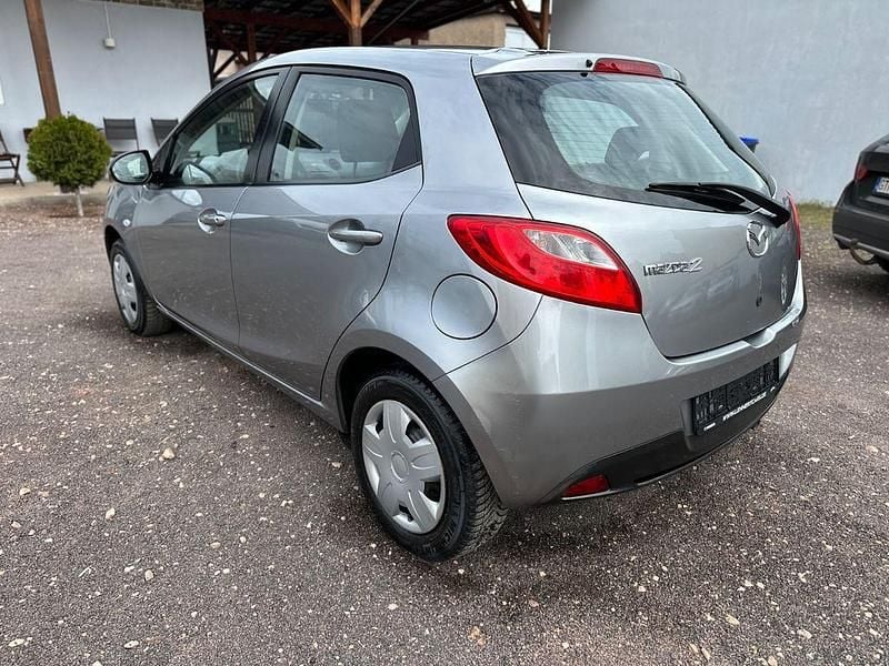 Second-hand Mazda 2 Active 84 CP (61 kW) 2011 Gri Hatchback