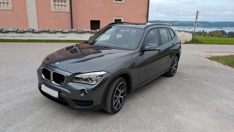 Grau Gebraucht 2013 BMW X1 Sport Line SUV | 9.800 € (Guter Preis) - Bild 1/4