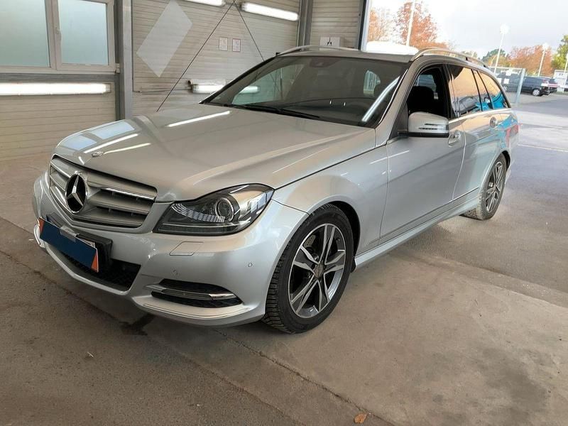 Silber Gebraucht 2013 Mercedes C300 AMG Kombi | 11.590 € (Fairer Preis) - Bild 1/4