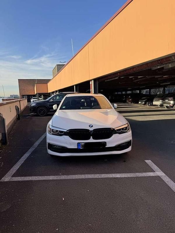 Gebraucht BMW 520 Efficient Dynamics 190 PS (139 kW) 2017 Limousine