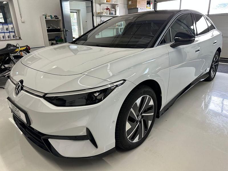 Weiß Gebraucht 2024 VW ID.7 Pro Limousine | 42.970 € - Bild 1/4