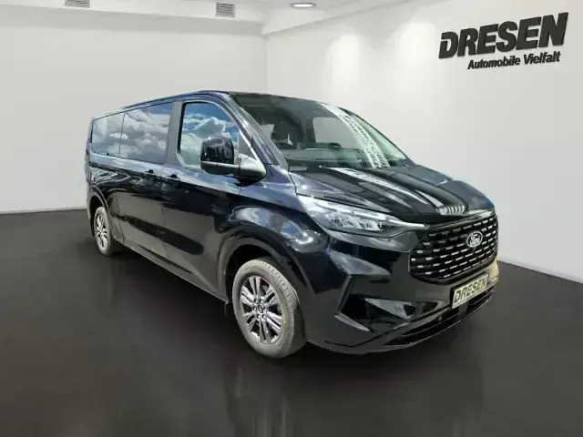 Gebraucht Ford Tourneo Custom Titanium 150 PS (110 kW) 2024 Schwarz Van