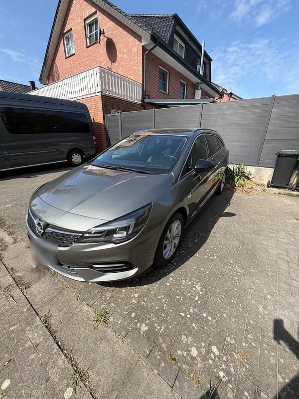 Gebraucht Opel Astra 145 PS (106 kW) 2021 Grau Kombi