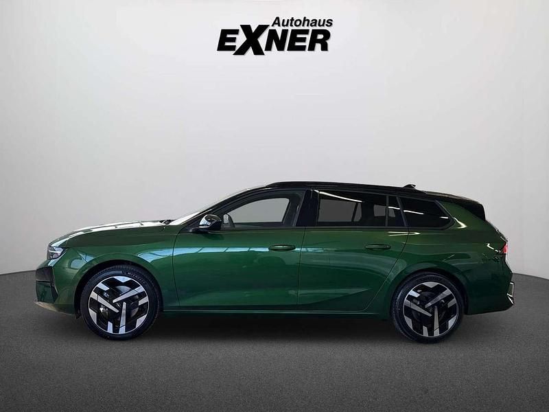 Neu Opel Astra Ultimate 114 kW (156 PS) 2026 Klover grün Kombi