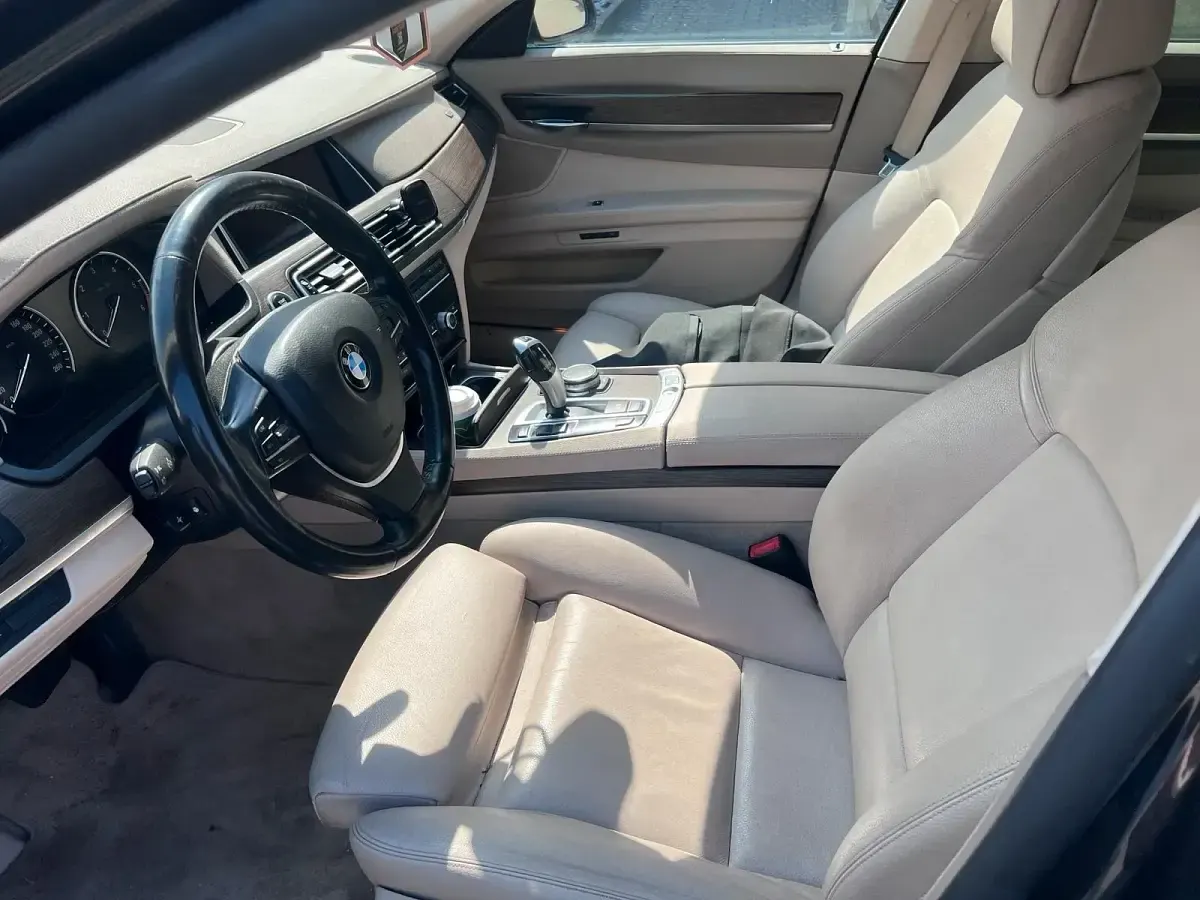 Gebraucht BMW 730 258 PS (189 kW) 2015 Blau Limousine