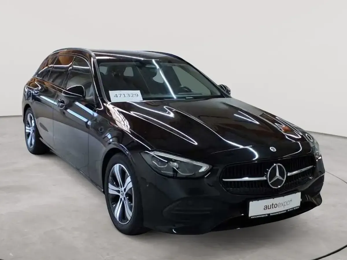Gebraucht Mercedes C200 Avantgarde 163 PS (119 kW) 2023 Kombi