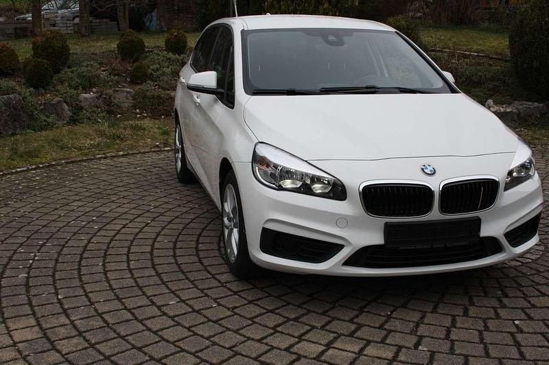 Gebraucht BMW 218 136 PS (100 kW) 2015 Alpinweiss 3 SUV