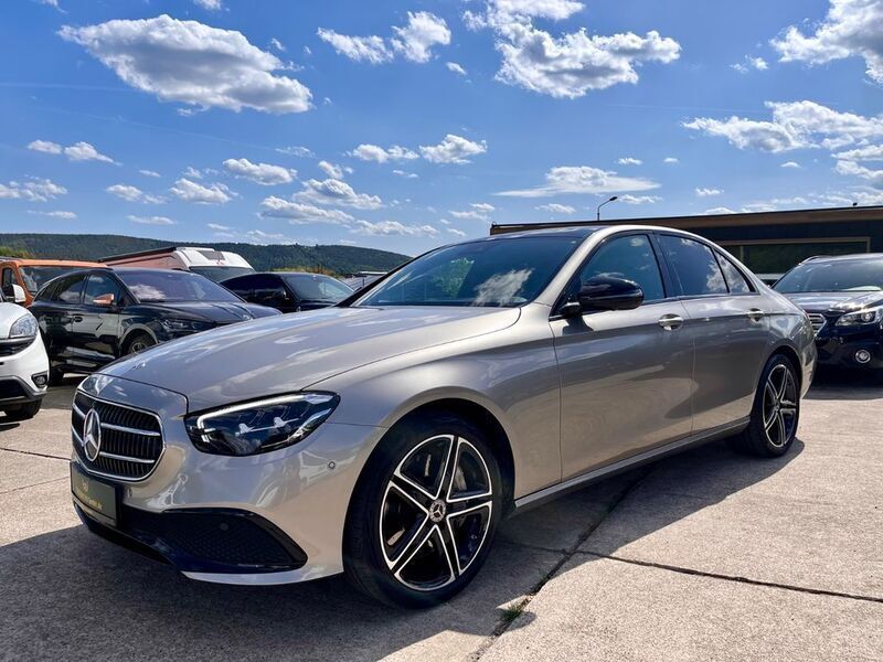 Silber Gebraucht 2021 Mercedes E450 Limousine | 34.999 € (Superpreis) - Bild 1/4