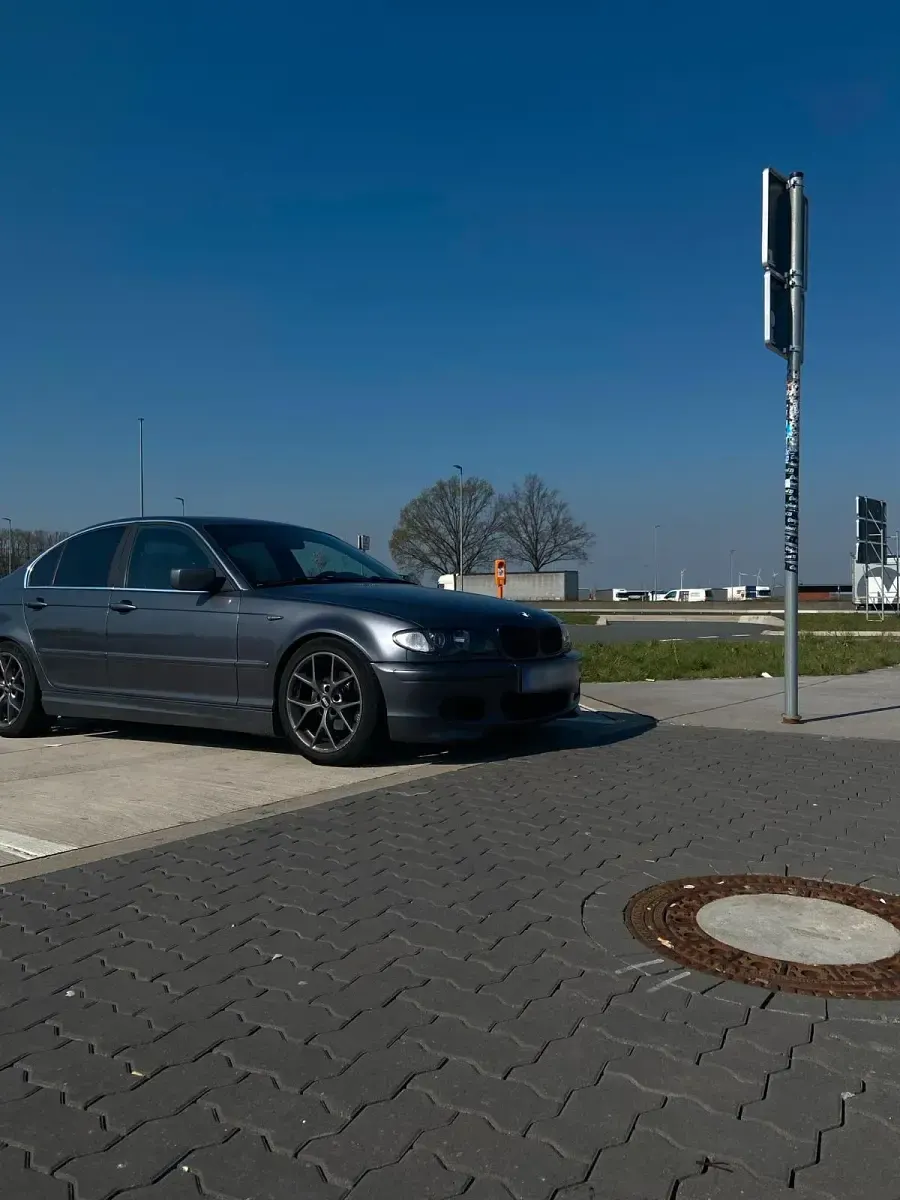 Gebraucht BMW 320 M Sport 170 PS (125 kW) 2001 Grau Limousine