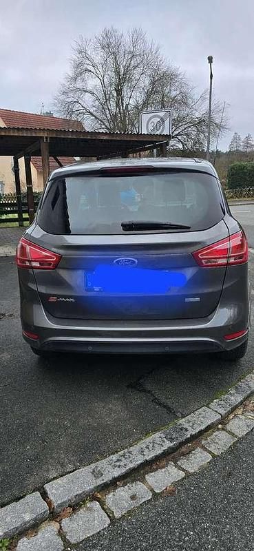 Usado Ford B-MAX Titanium 101 HP (74 kW) 2015 Monovolume