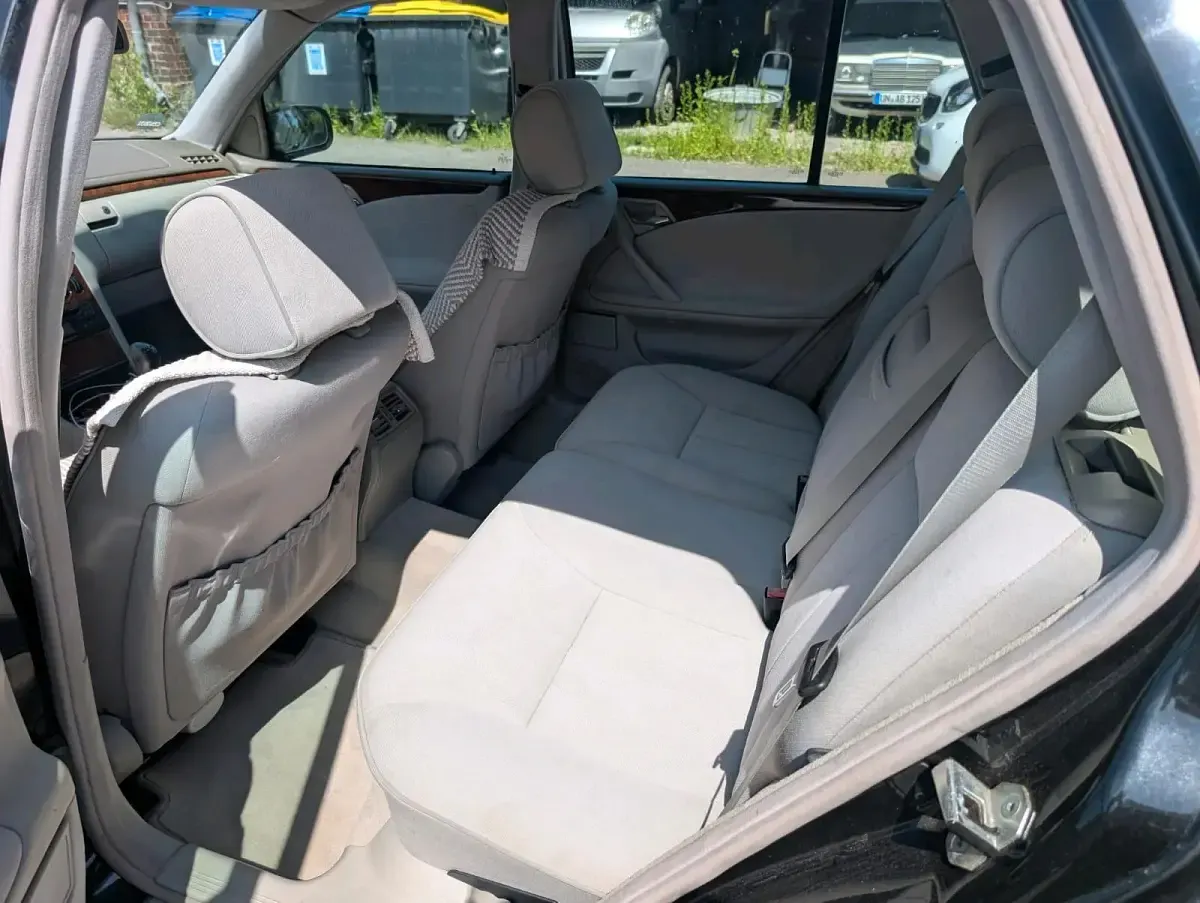 Gebraucht Mercedes E240 170 PS (125 kW) 2000 Schwarz Kombi